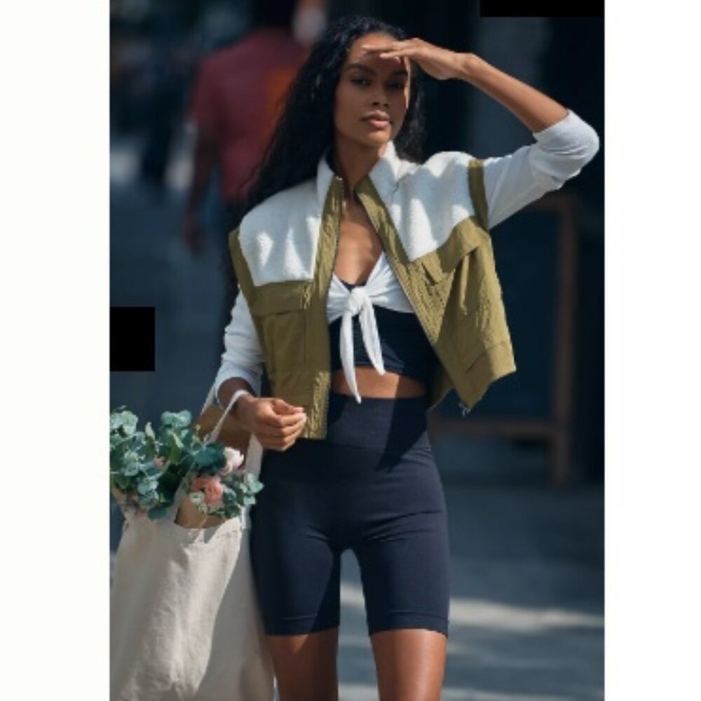 Anthropologie Daily Practice Gear Check Vest, Green & Cream | Size Medium